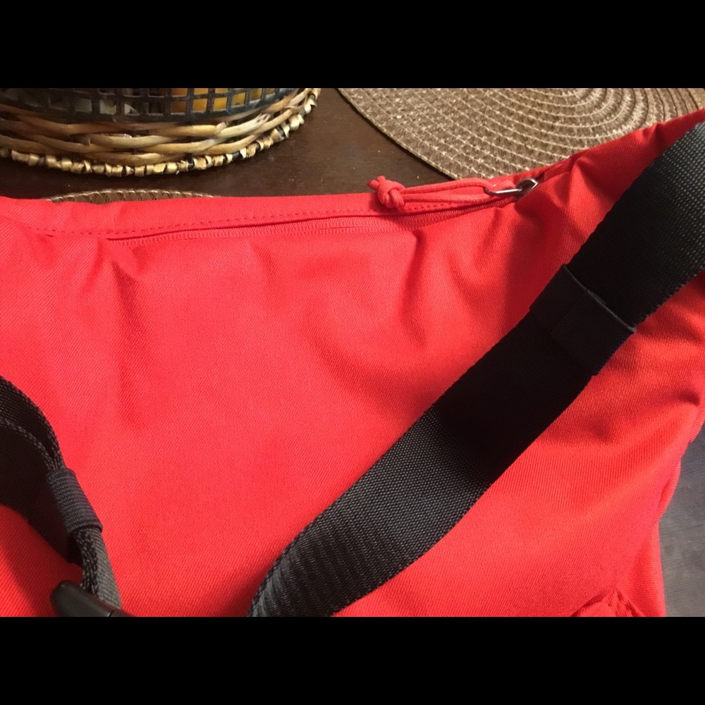 Nike Tech Hip Fanny Pack Waist Cross Body Bag NWT - Picture 4 of 4